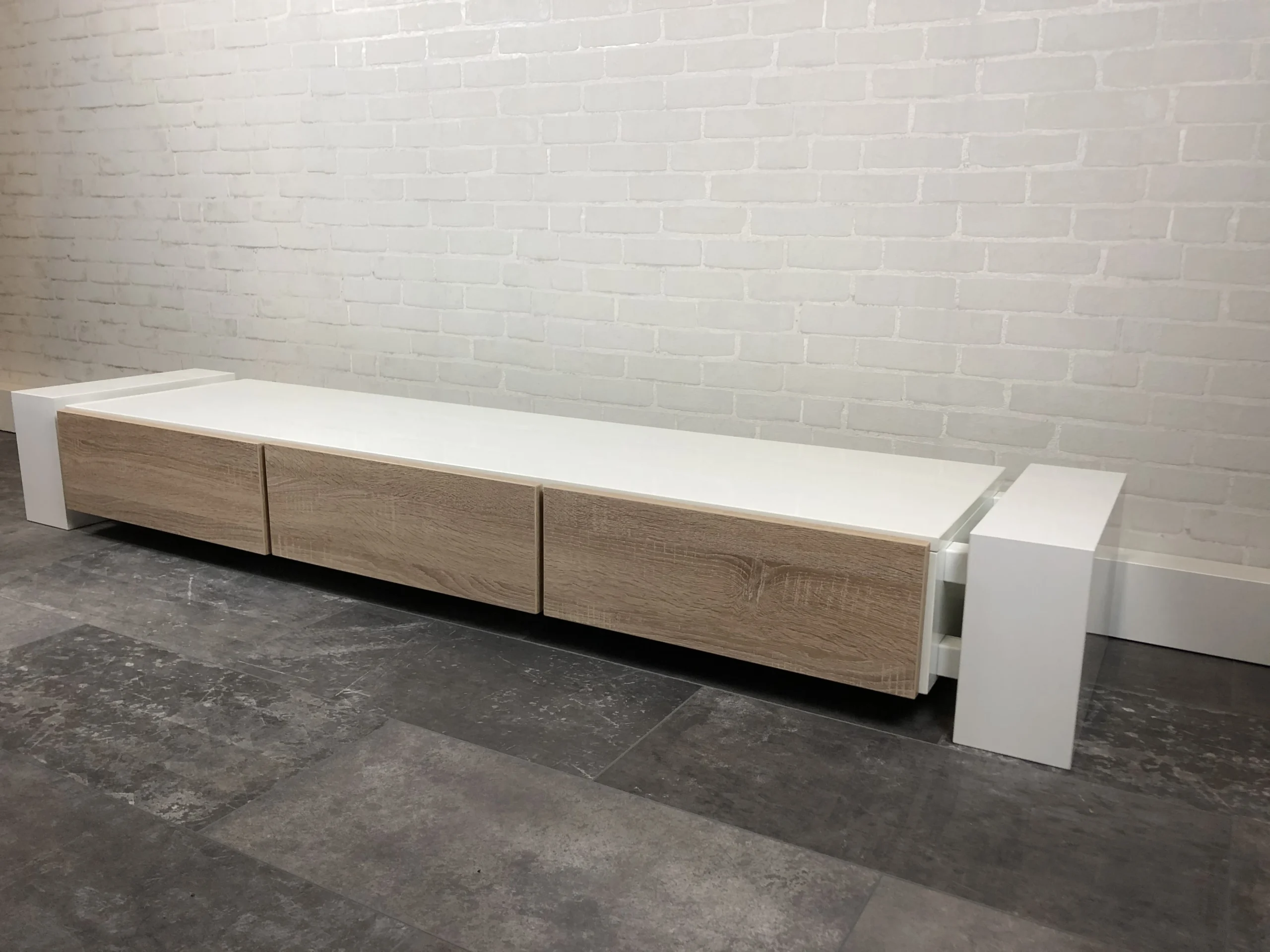 X-Line lowboard 1900 closed - Image 2